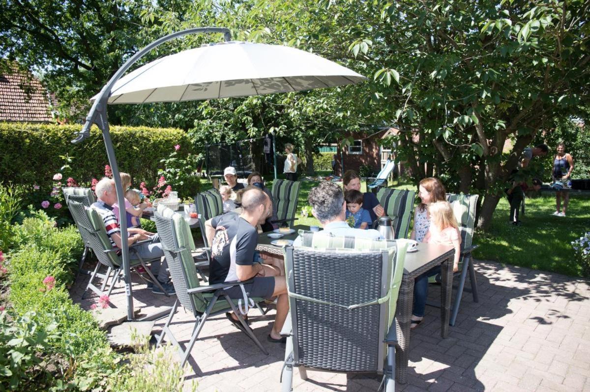 Friesenhof Janssen - Urlaub Auf Dem Bauernhof Apartment Neuharlingersiel Exterior photo