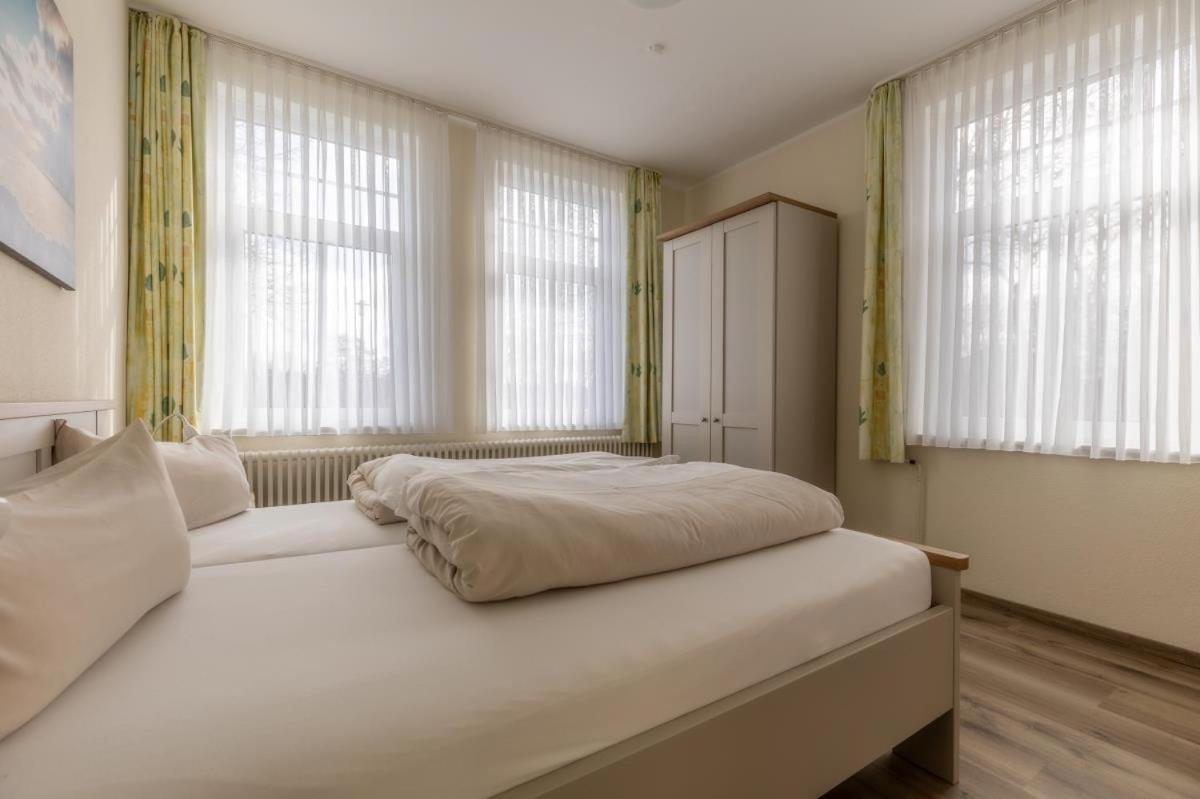 Friesenhof Janssen - Urlaub Auf Dem Bauernhof Apartment Neuharlingersiel Exterior photo